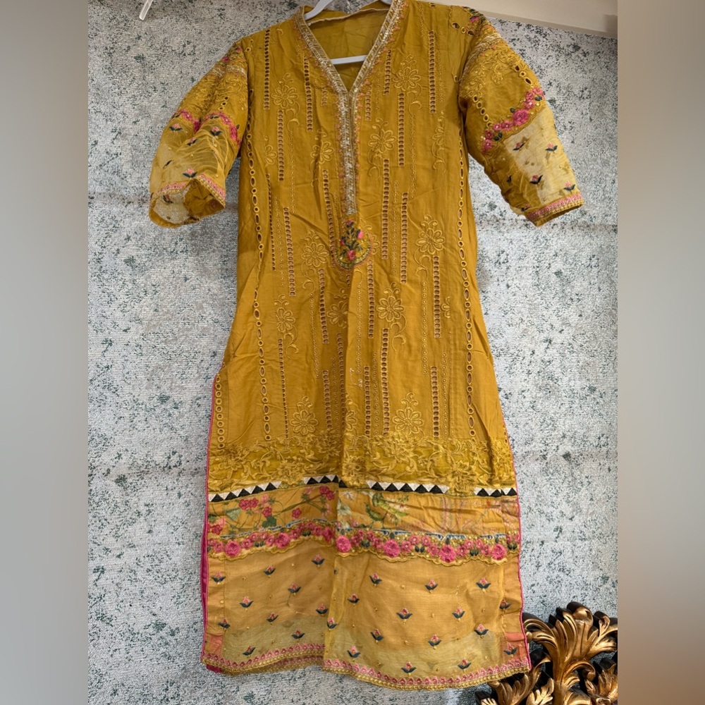 Indian Pakistani 2 Piece Designer Outfit - image 1